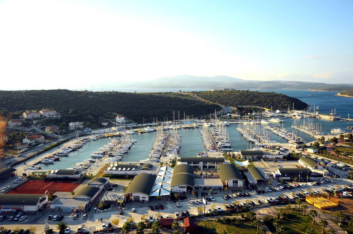 Başkan Yetişkin’den Teos Yat Limanı projesine sert tepki: “Bu bir marina değil, can güvenliği meselesidir”