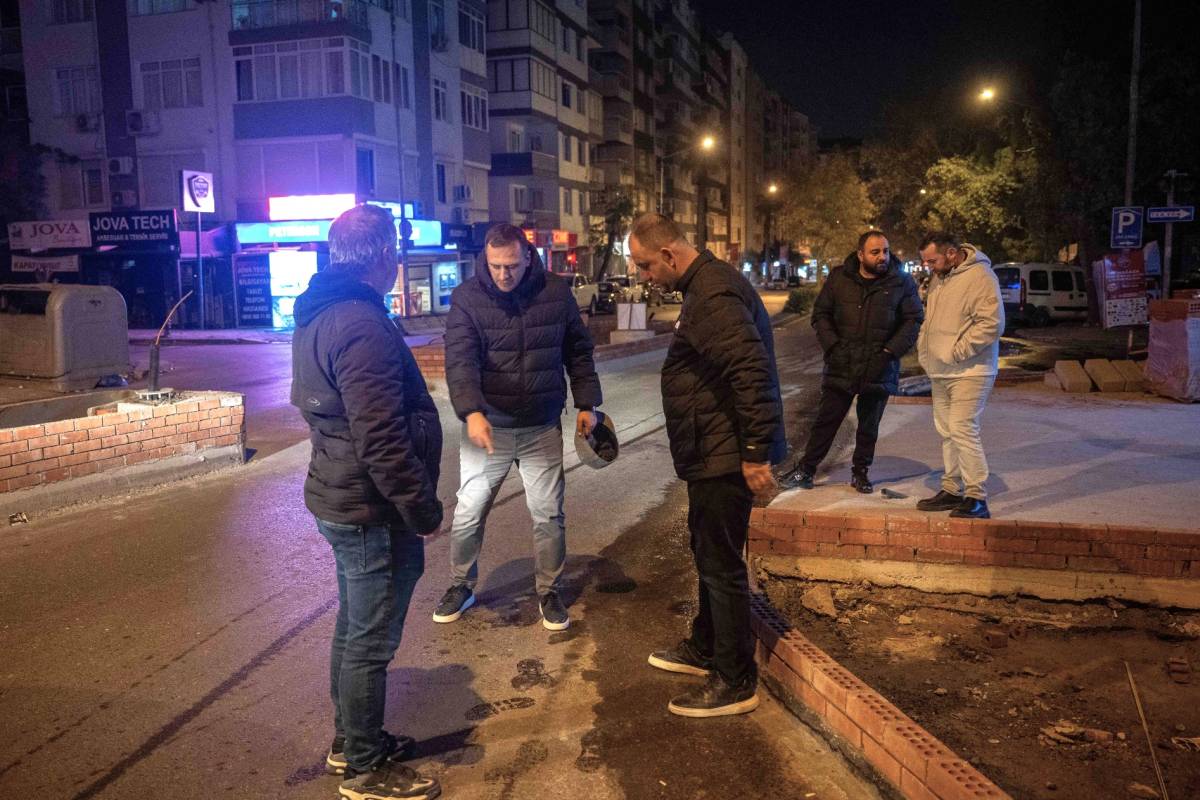 Bornova Merkez Pazaryeri önünde orta refüj çalışması başladı