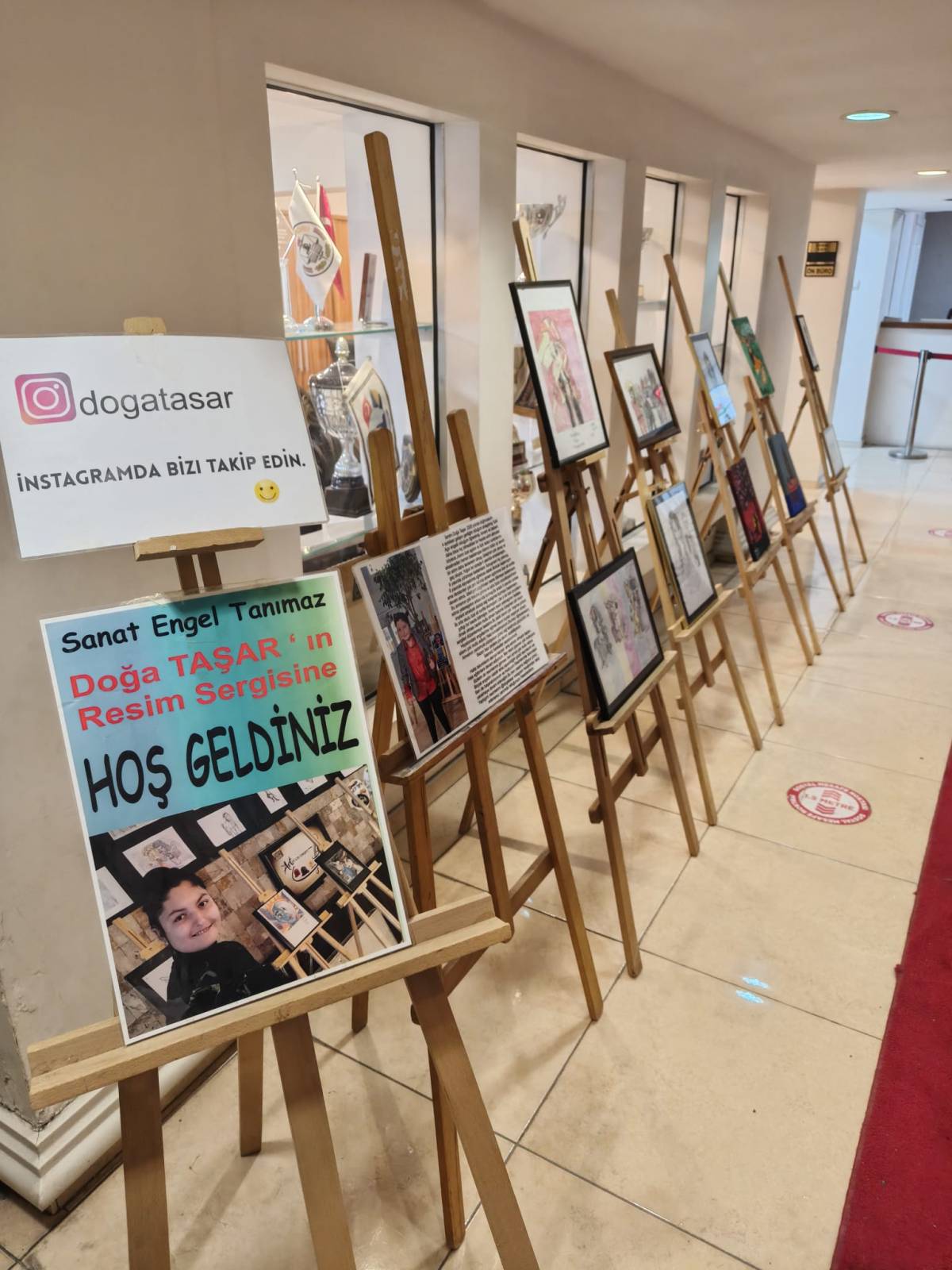 “Sanat Engel Tanımaz” Projesi ile Yoluna Devam Eden Doğa Tasar, 12. Kişisel Sergisini Açtı