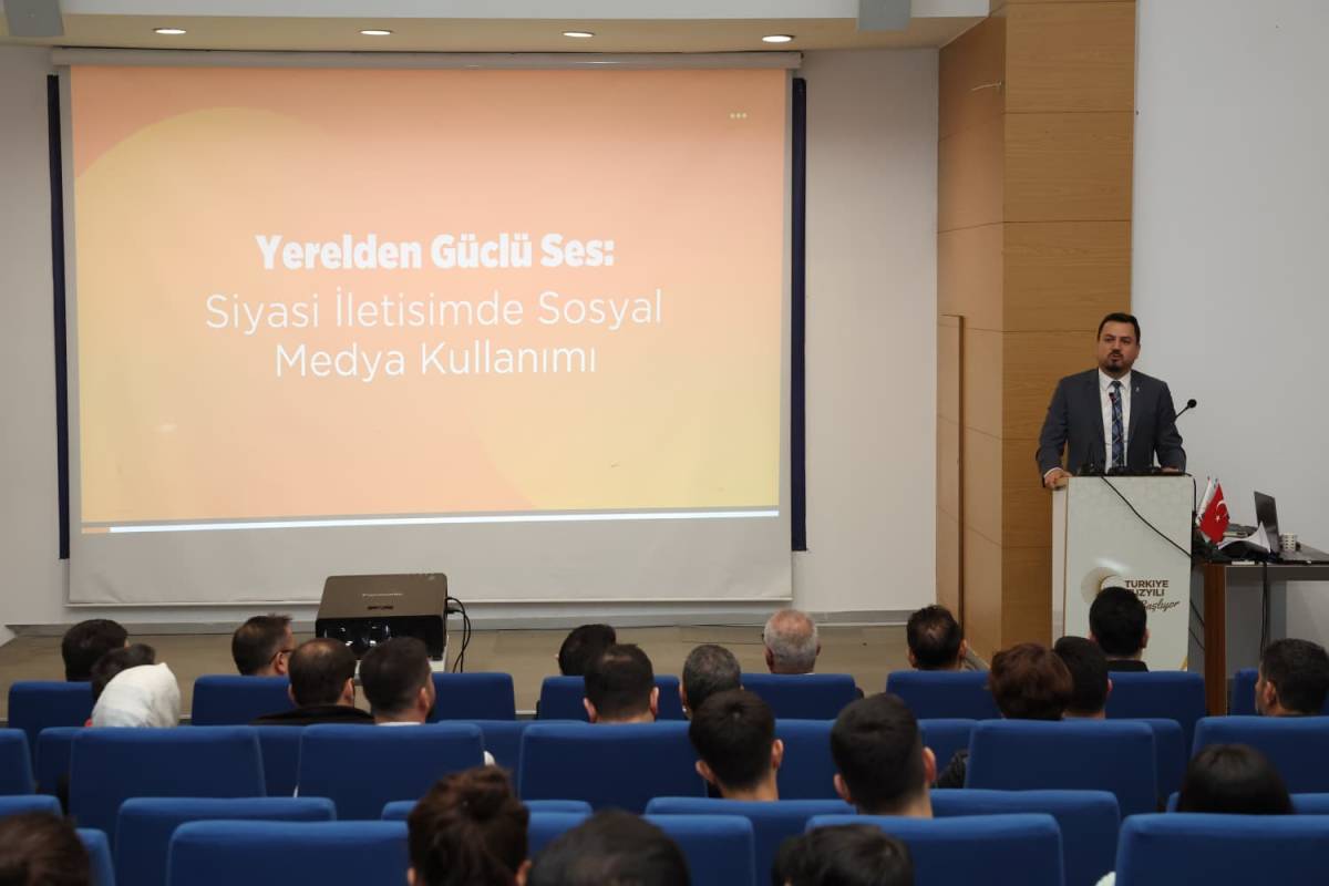 AK Parti İzmir’den ‘’3 Kademe Tanıtım ve Medya Eğitim Programı’’