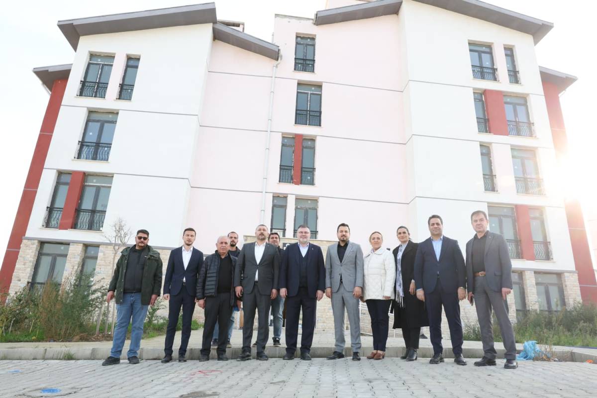 AK Parti İzmir İl Başkanı Saygılı Selçuk’tan TOKİ müjdesini verdi! ‘’Anahtarlar Ocak ayında teslim edilmeye başlanıyor’’