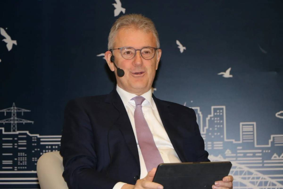 Spor Yöneticiliğinde Yeni Dönem İzmir’den Başladı