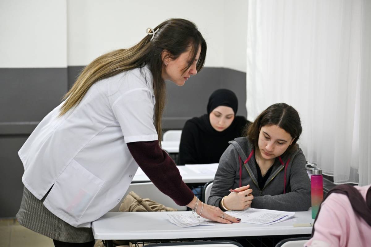 Bornova Belediyesi’nin ilçedeki öğrencilere ücretsiz eğitim desteği