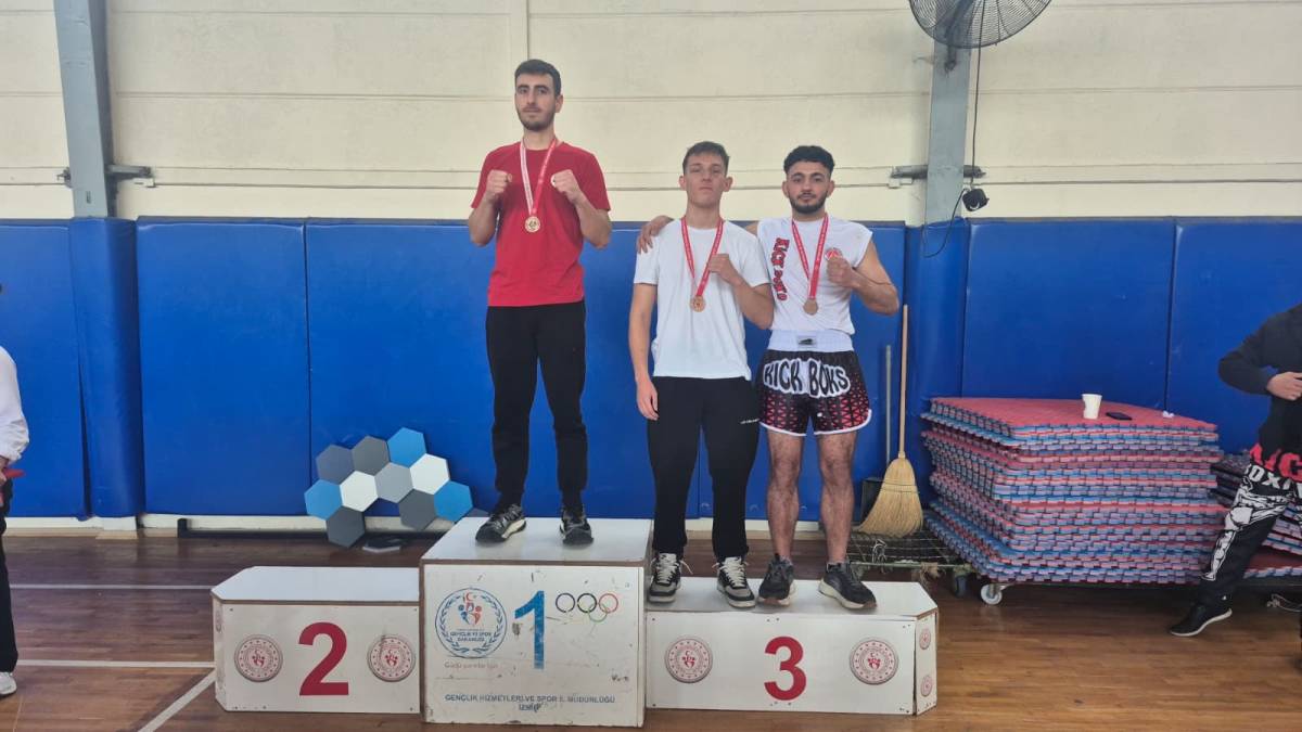 Bayraklı Belediyesi Spor Kulübü Kick Boksta İstikrarlı Başarısını Sürdürüyor