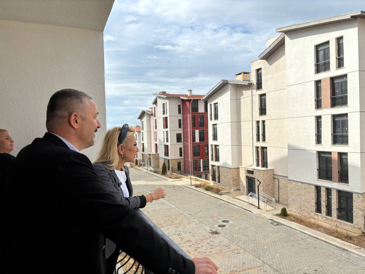 ŞEBNEM BURSALI: “İZMİR ENGELLENMİYOR, İHMALİN ÜZERİ ÖRTÜLÜYOR”