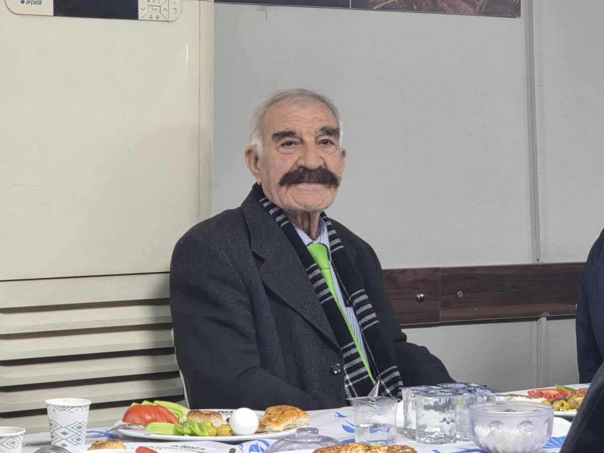 İzmir Mardinliler Federasyonu İstişare Heyeti Kahvaltılı Toplantıda Bir Araya geldi