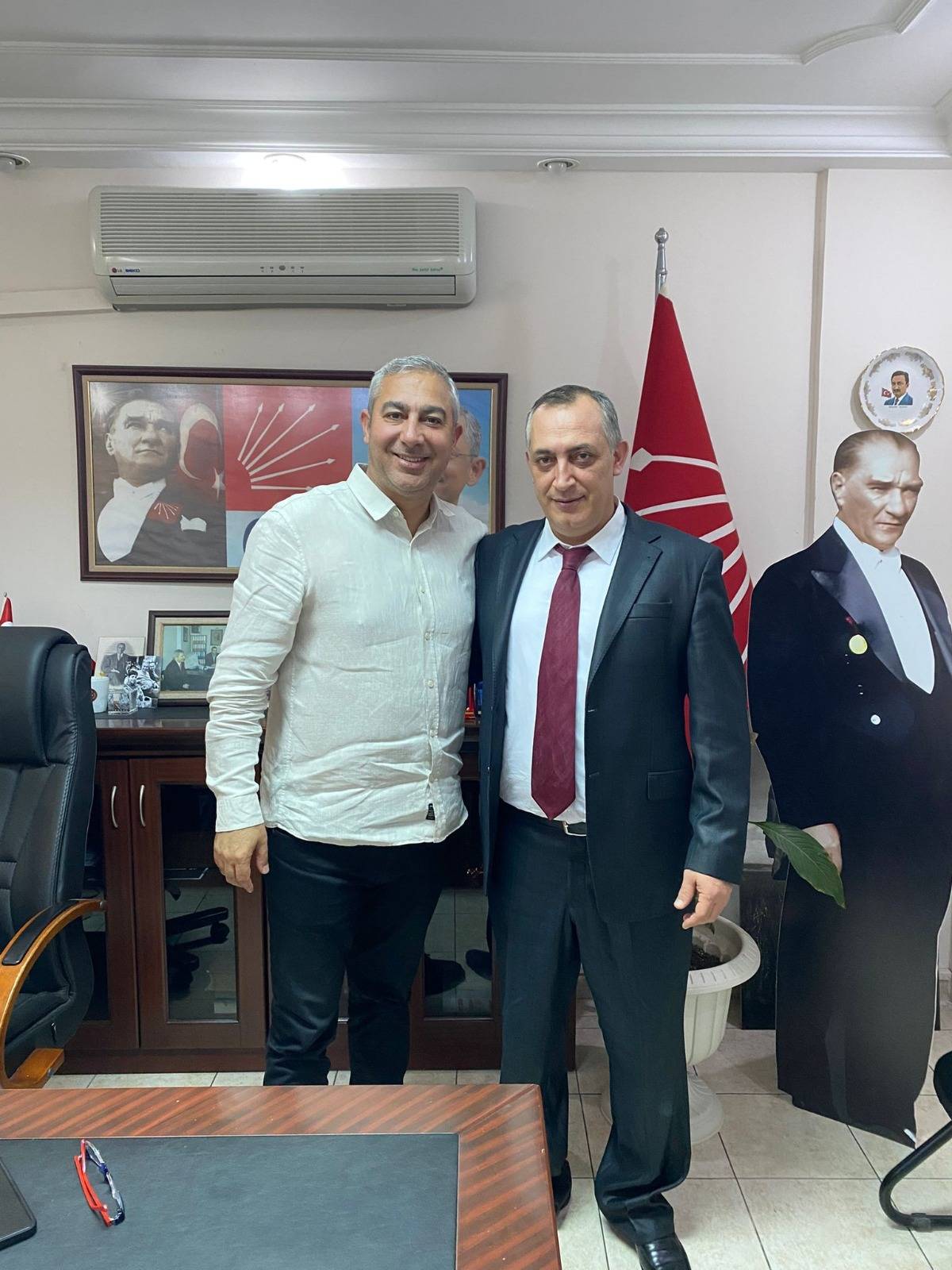 İzmir Kahveciler Odası Başkan Adayı Kahraman Varol Çalışmalarını Hızlandırdı