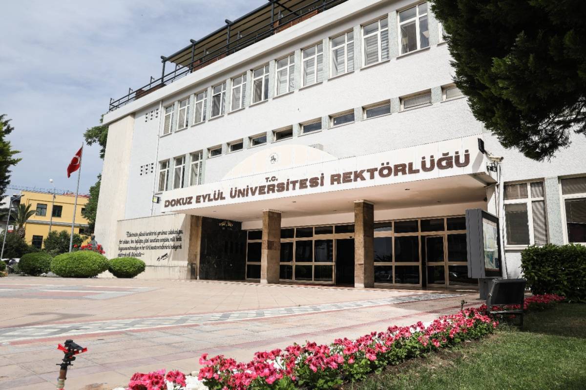 Dokuz Eylül Üniversitesi, YÖK'ün Ek-46 verilerinde zirvede yer aldı.