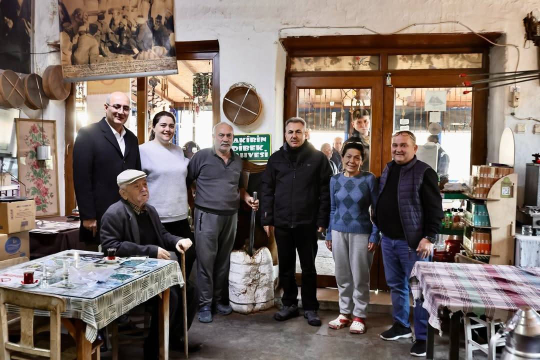 İzmir Valisi Elban’dan Kozbeyli Mahallesi’ne Ziyaret