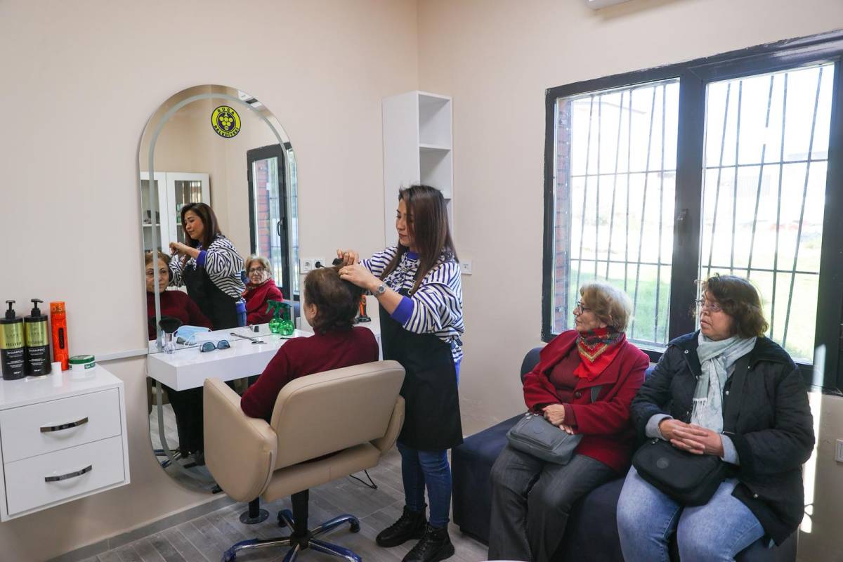 Buca’da çınarlara vefa büyüyor