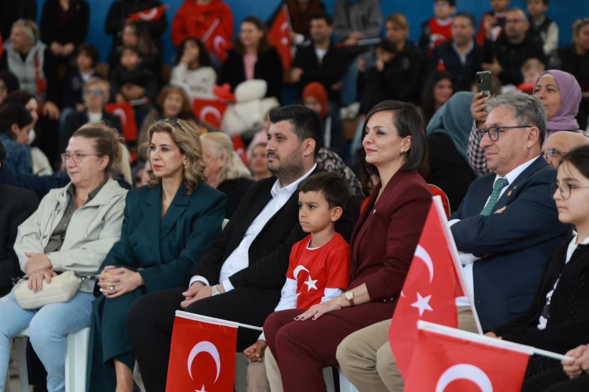 Karabağlar 'da Çocuklar Bayramlarını Doyasıya Yaşadı - Gazetem İzmir