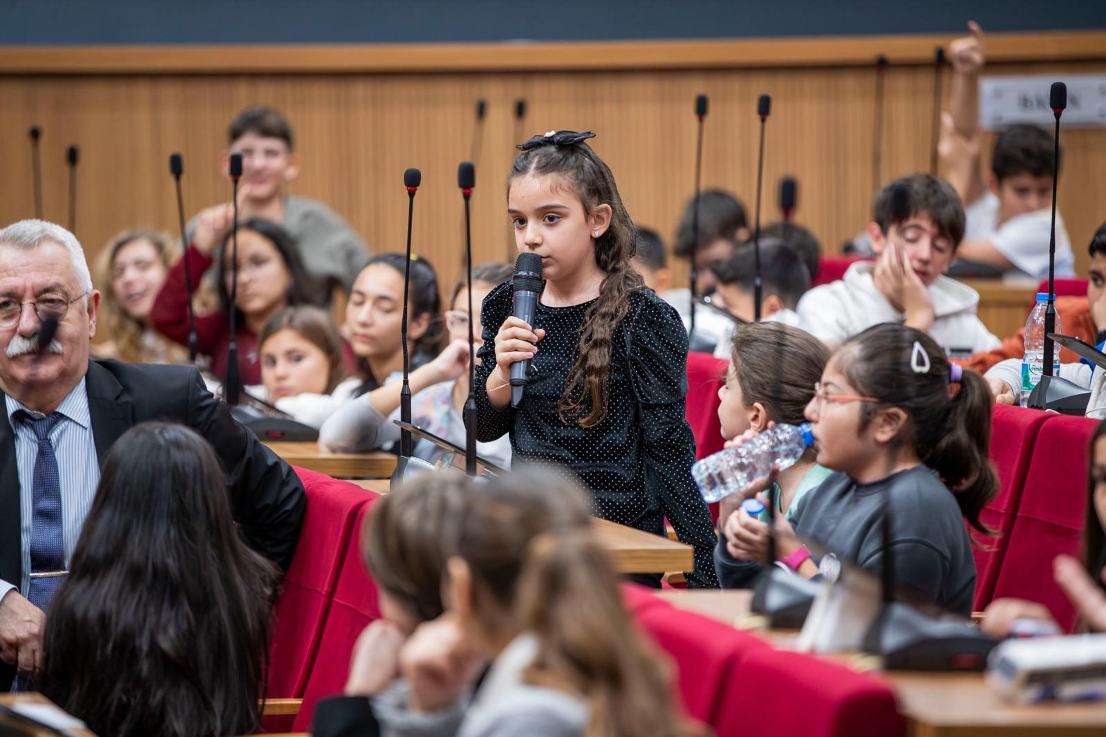 Başkan Tugay “Söz çocukta” dedi