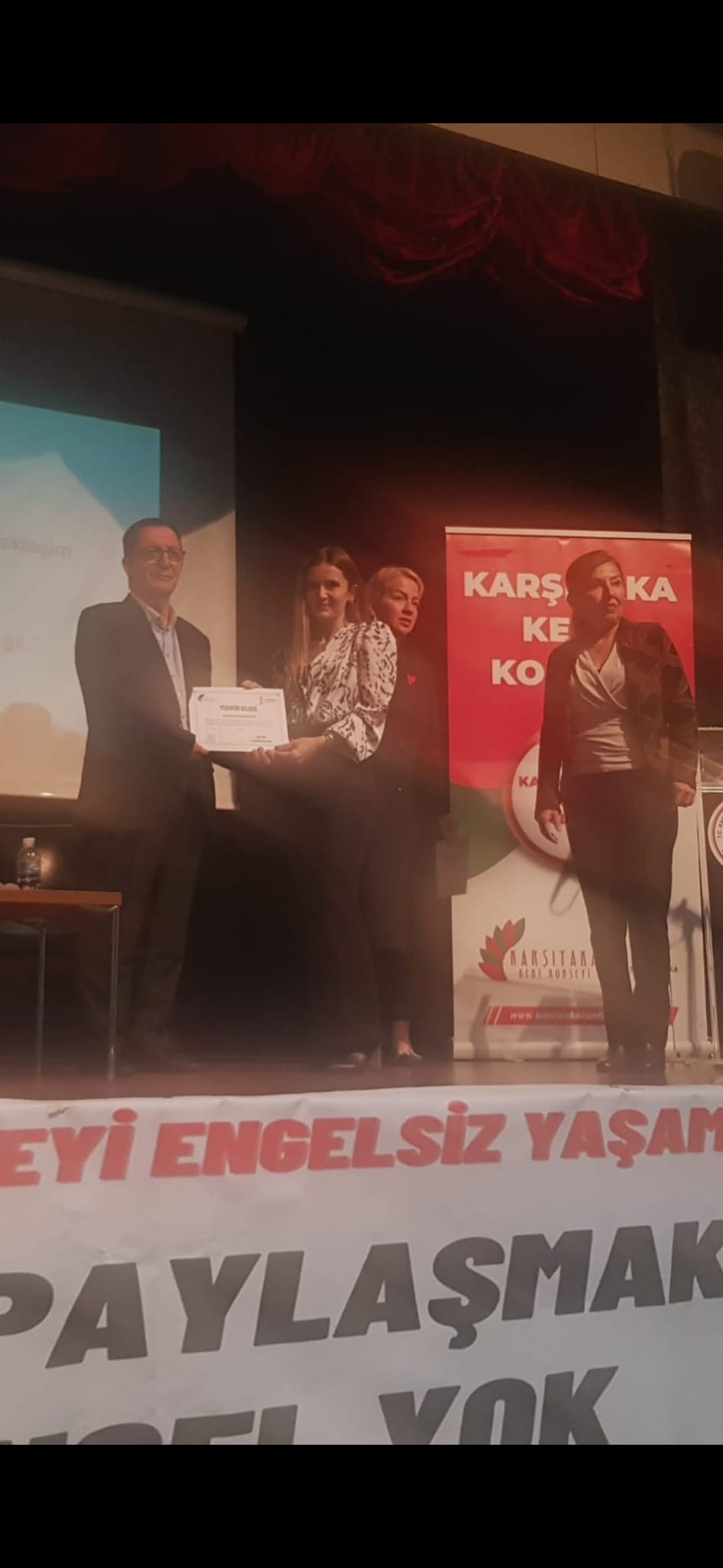 Karşıyaka’da “Engelli Bireylerde Beslenme Bozuklukları ve Diyet” Konferansı Düzenlendi