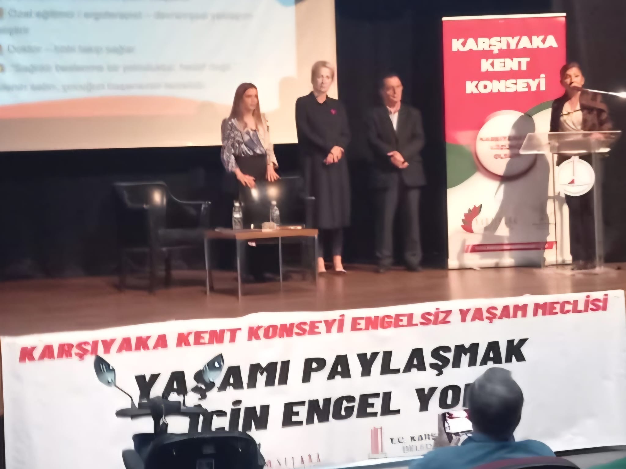 Karşıyaka’da “Engelli Bireylerde Beslenme Bozuklukları ve Diyet” Konferansı Düzenlendi