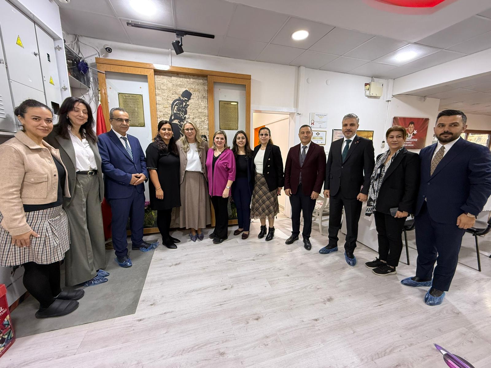 AK Partili Çankırı’dan Görme Engelli Burcu Öğretmene Ziyaret