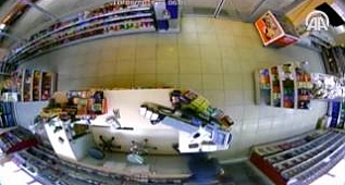 Hırsızlık zanlılarını güvenlik kamerası yakalattı