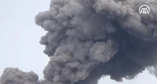 Sinabung Yanardağı'nda patlama